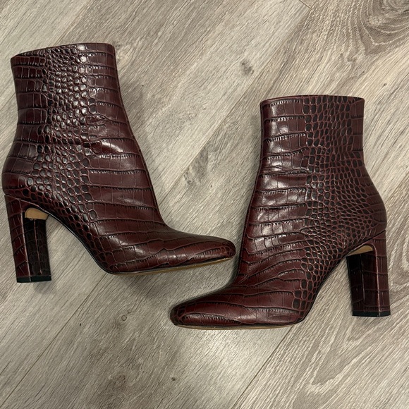 Aldo Croc-Embossed Burgundy Ankle Boots - Picture 4 of 4